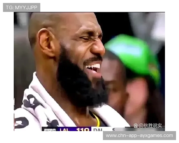 詹姆斯中路突破造成两罚全中，湖人逐渐锁定胜局